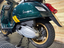 Vespa GTS 300 Racing Sixties 2021