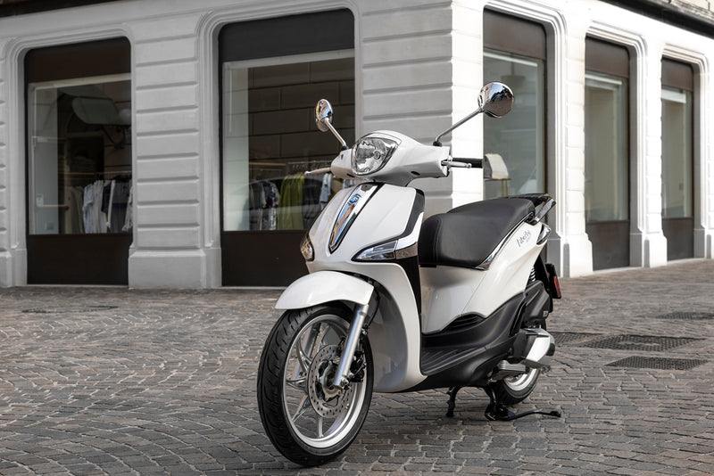 Piaggio Liberty 125 i-Get E5 - Bianco Luna 2024- £350 Saving Upon Registration